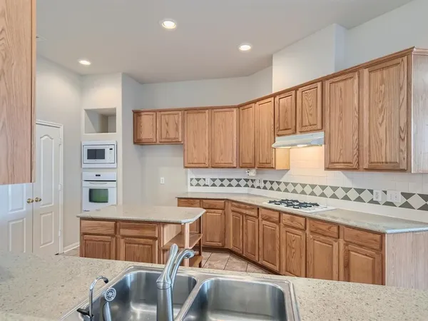 $2,200 | 17534 Colony Stream Drive, Spring, TX 77379