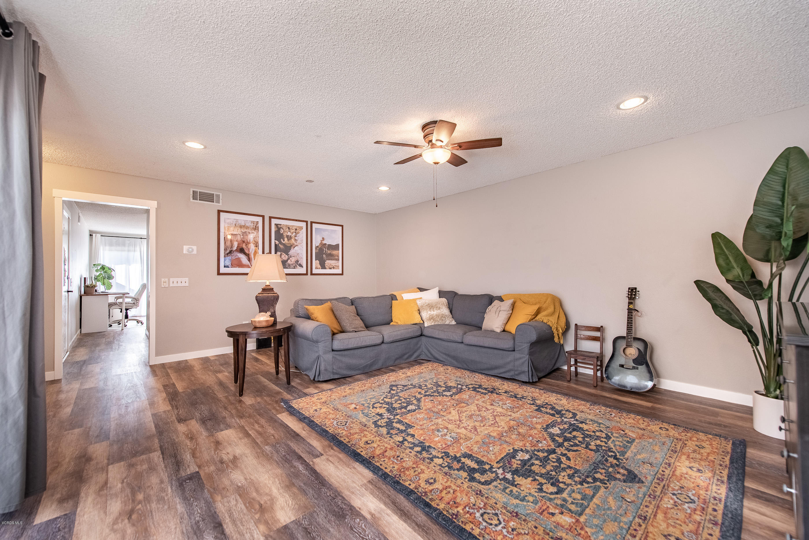 14977 Reedley Street Moorpark, CA 93021 - Photo 5 of 27 14977 Reedley St Moorpark-5