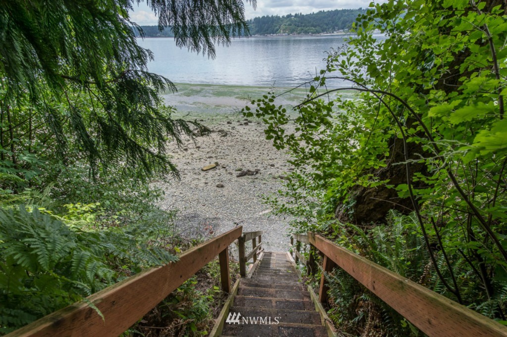 19623 Robinwood Road Southwest Vashon, WA 98070 - Photo 22 of 24 Gallery Image 22