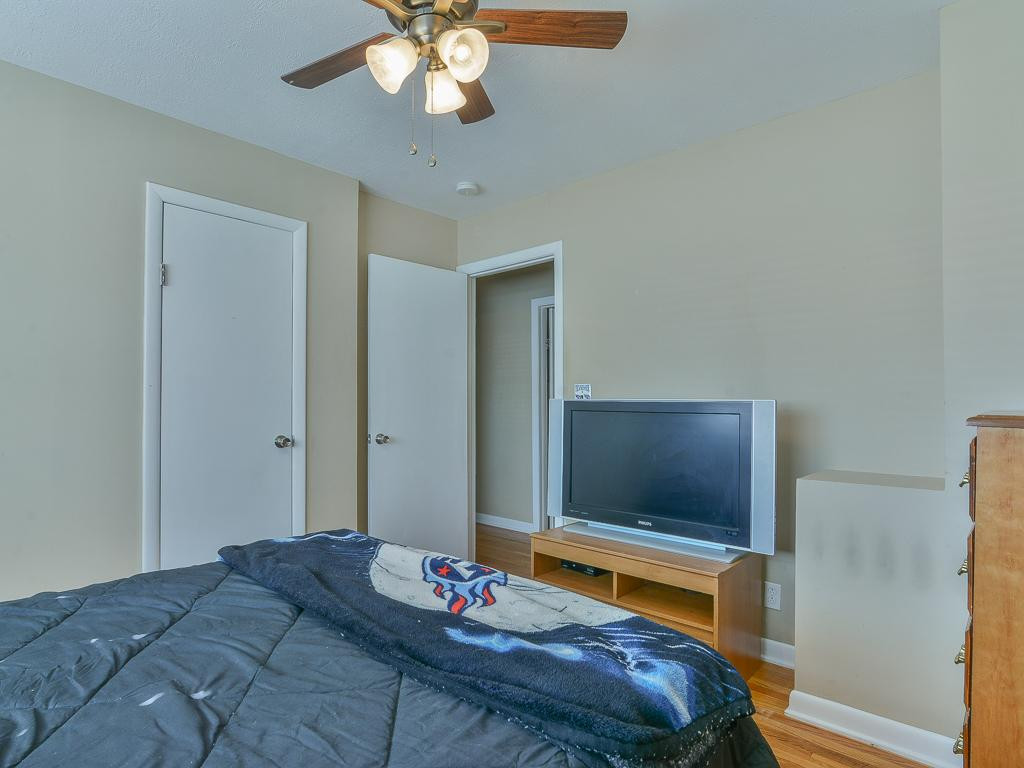 612 Pine Ridge Road Johnson City, TN 37601 - Photo 16 of 32 Bedroom 3