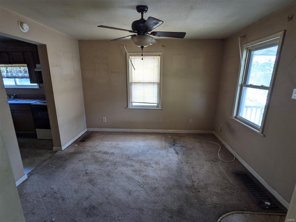 1125 Milton Road Alton, IL 62002 - Photo 2 of 13 Gallery Image 2
