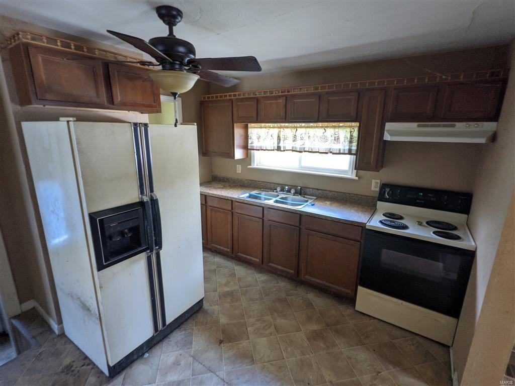1125 Milton Road Alton, IL 62002 - Photo 3 of 13 Gallery Image 3