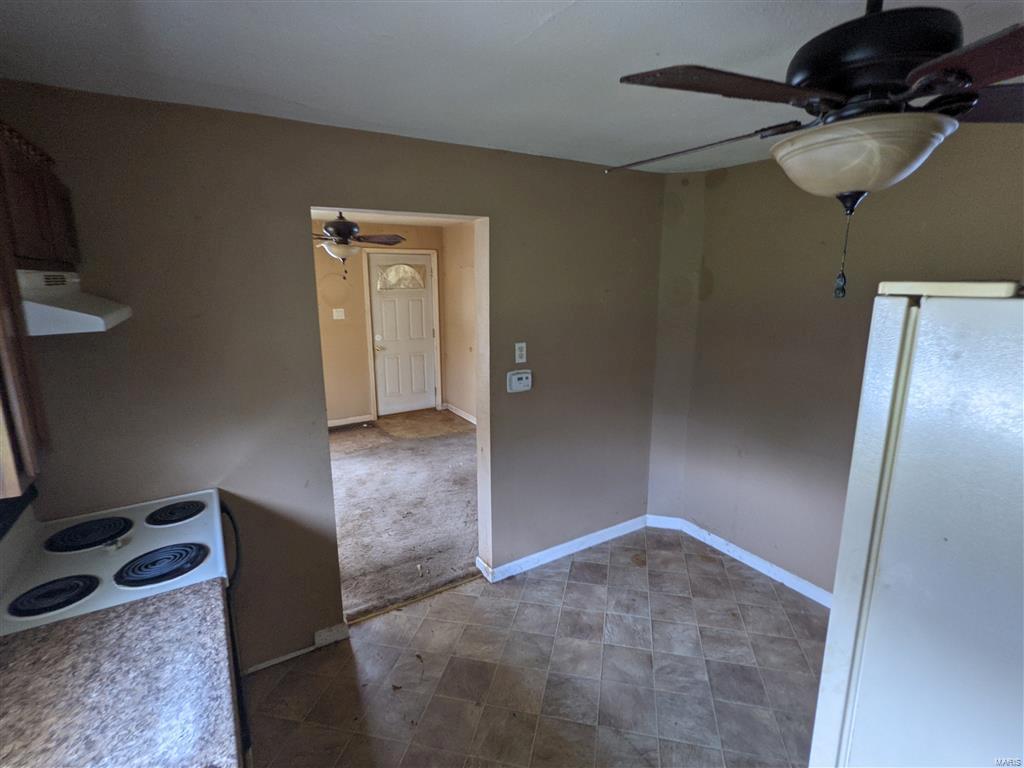 1125 Milton Road Alton, IL 62002 - Photo 4 of 13 Gallery Image 4
