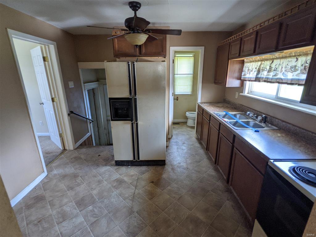1125 Milton Road Alton, IL 62002 - Photo 5 of 13 Gallery Image 5
