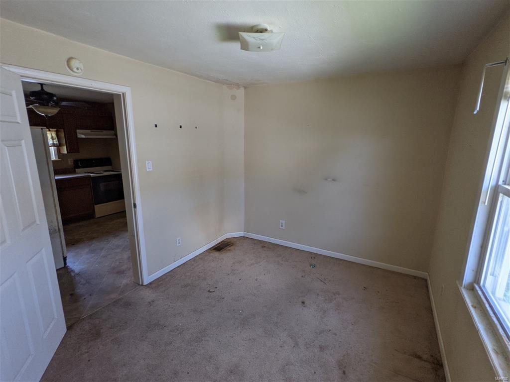 1125 Milton Road Alton, IL 62002 - Photo 9 of 13 Gallery Image 9