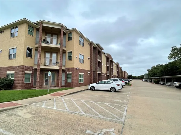 $1,290 | 1915 Dartmouth Street, Unit 2016, College Station, TX 77840