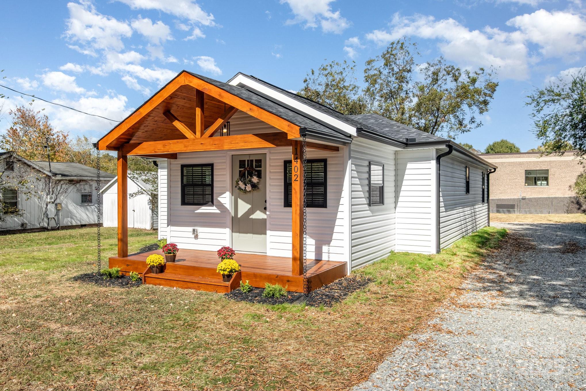 1402 Birch Street Kannapolis, NC 28081 - Photo 2 of 19