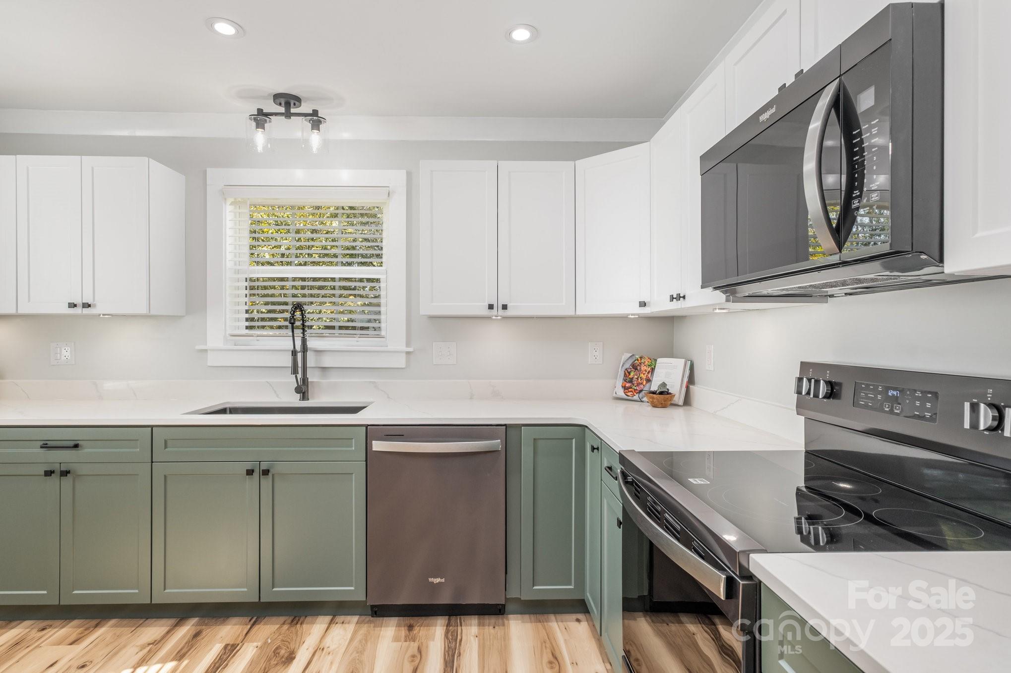 1402 Birch Street Kannapolis, NC 28081 - Photo 3 of 19