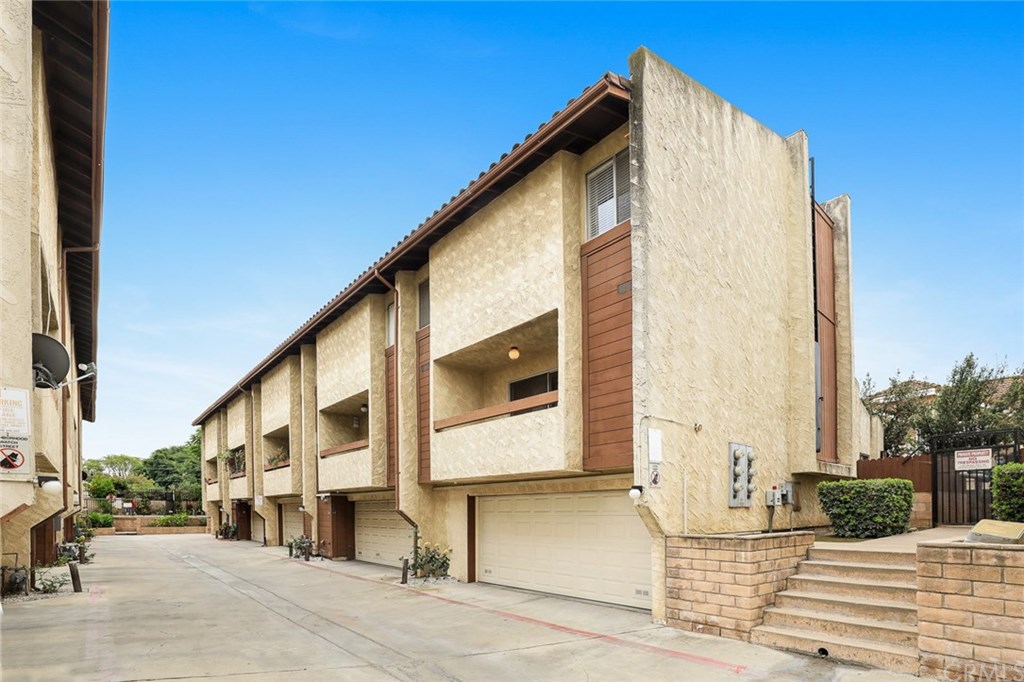 4002 Maxson Road, Unit 16 El Monte, CA 91732 - Photo 3 of 18