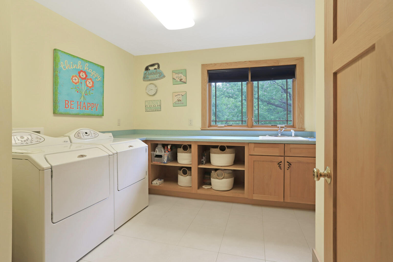 1011 West Charles Street Champaign, IL 61821 - Photo 34 of 51 a utility room with dryer and washer