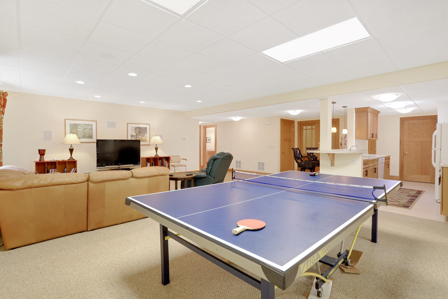 1011 West Charles Street Champaign, IL 61821 - Photo 37 of 51 a room with table tennis table and furniture