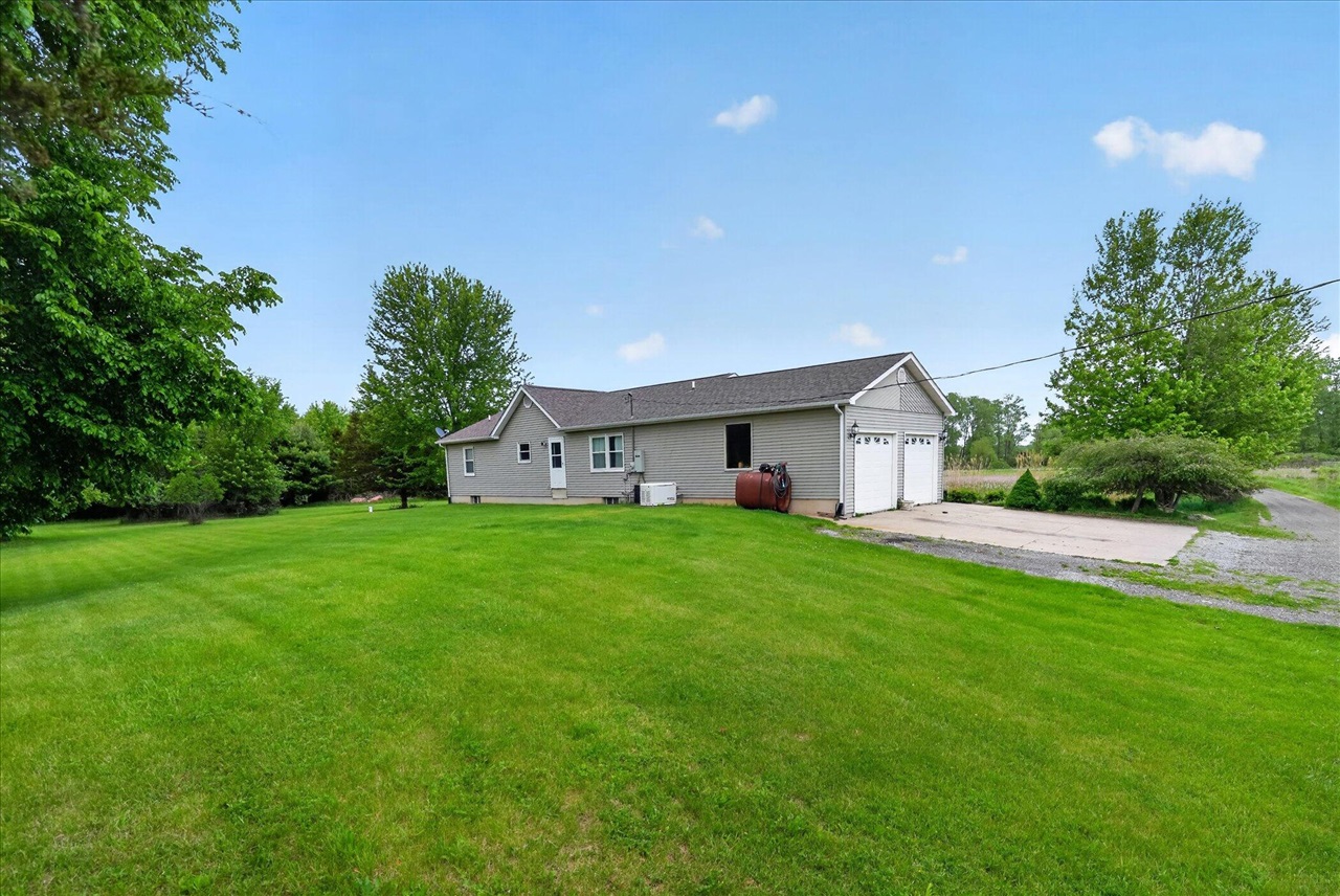 5569 South Corey Road Perry, MI 48872 - Photo 28 of 63
