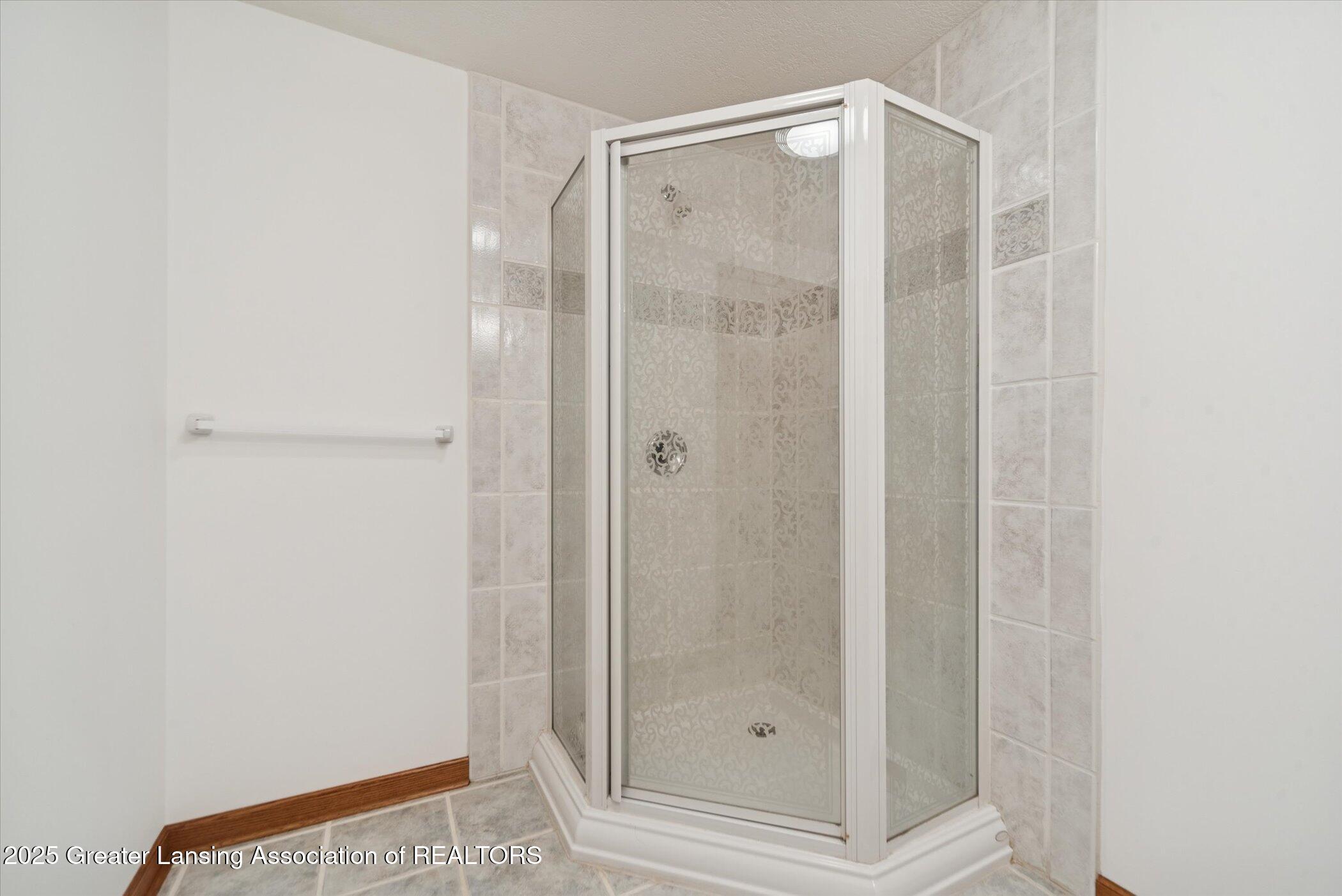 5125 East Clark Road Bath, MI 48808 - Photo 28 of 36 31-5125-Clark-Rd-Windowstill