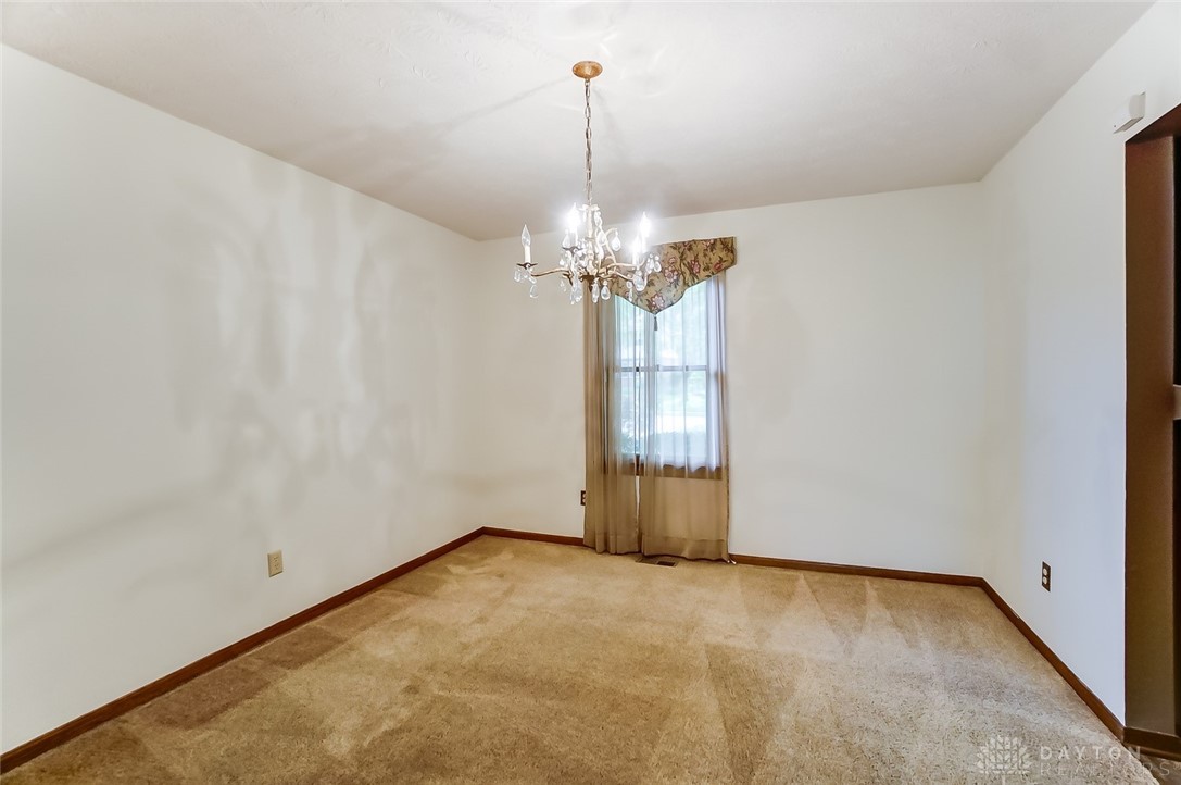 545 Queensgate Road Springboro, OH 45066 - Photo 8 of 47 Gallery Image 8