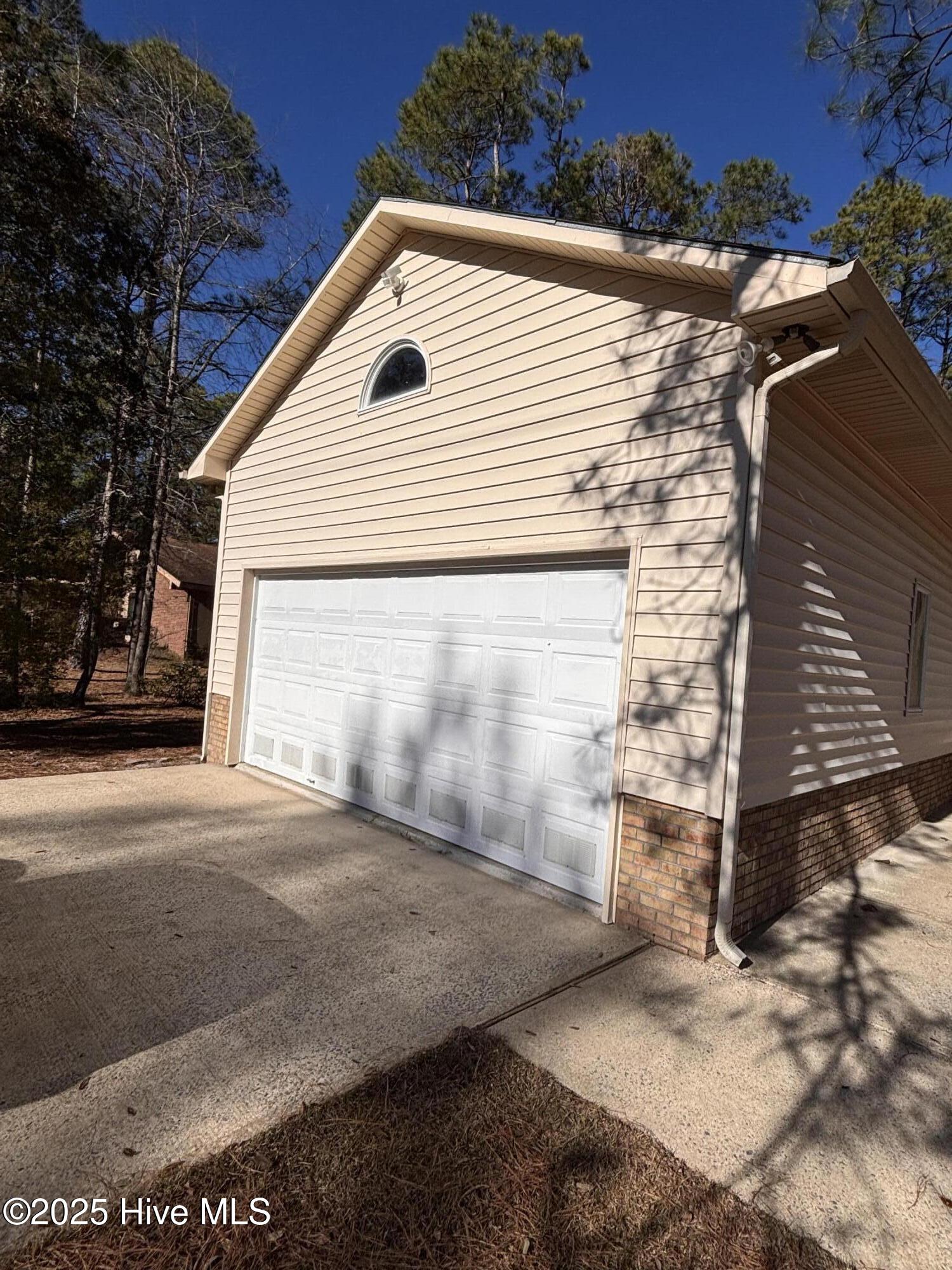 816 Helm Drive New Bern, NC 28560 - Photo 2 of 44 IMG_9309