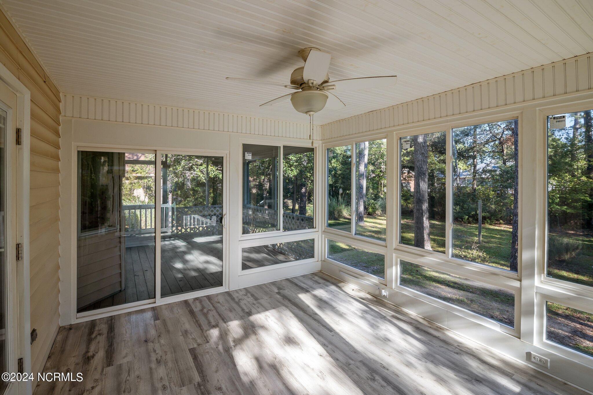 816 Helm Drive New Bern, NC 28560 - Photo 35 of 44 Sunroom