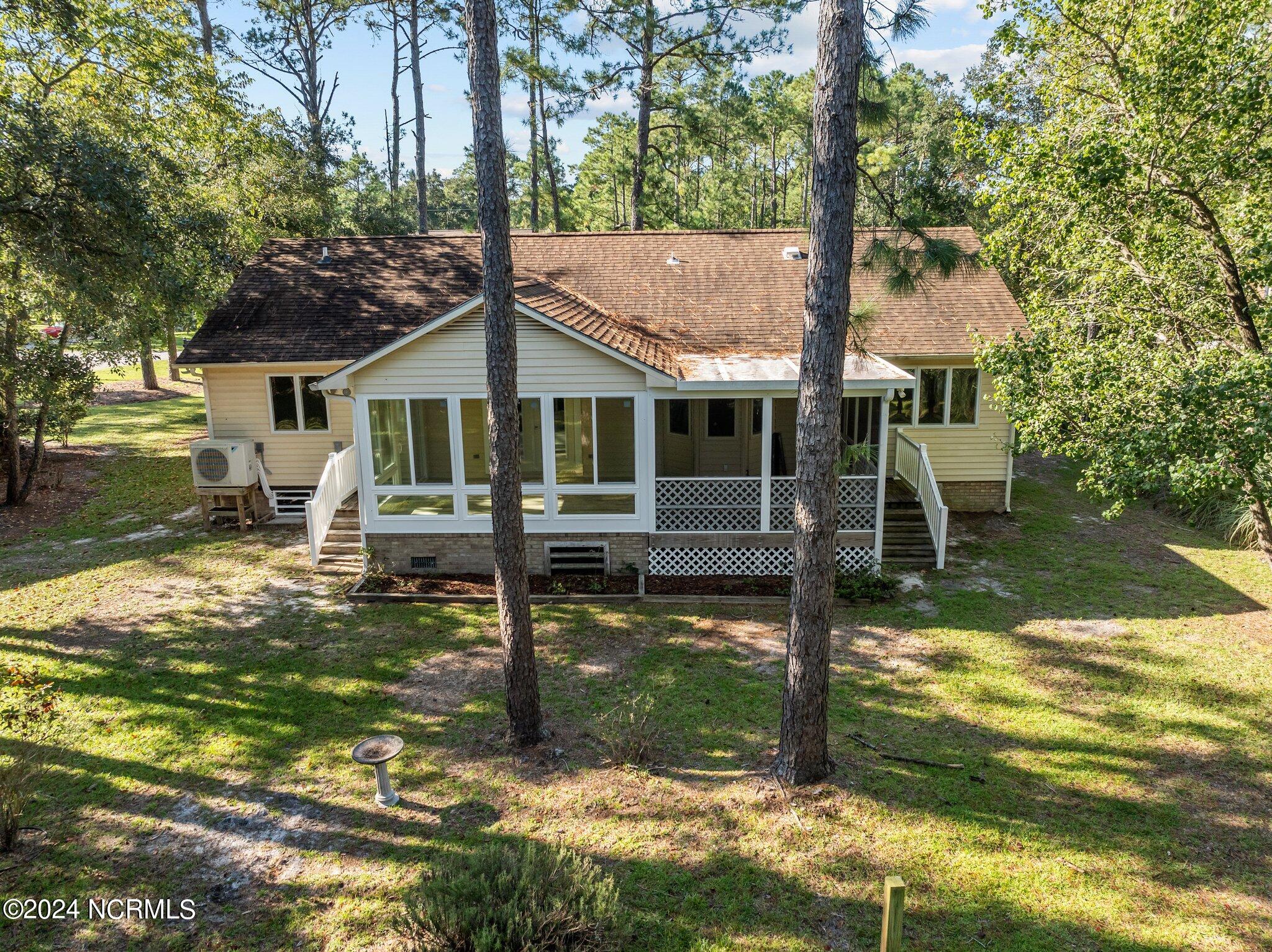816 Helm Drive New Bern, NC 28560 - Photo 5 of 44 2-web-or-mls-DJI_0344