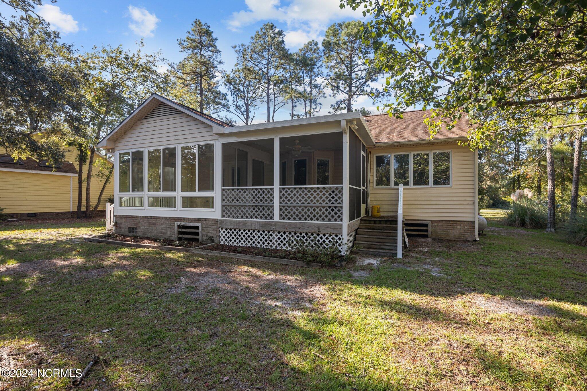 816 Helm Drive New Bern, NC 28560 - Photo 6 of 44 13-web-or-mls-BLS_0009