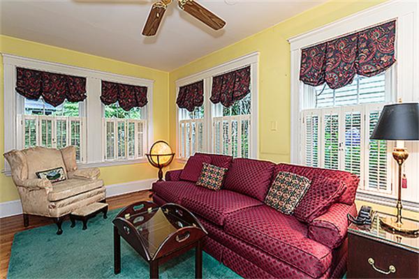 59 Stults Road Belmont, MA 02478 - Photo 4 of 17 Gallery Image 4