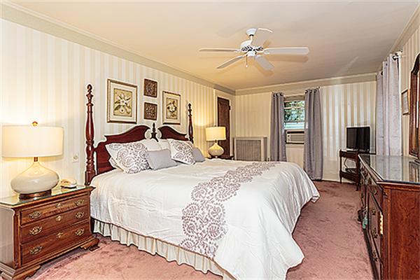 59 Stults Road Belmont, MA 02478 - Photo 9 of 17 Gallery Image 9