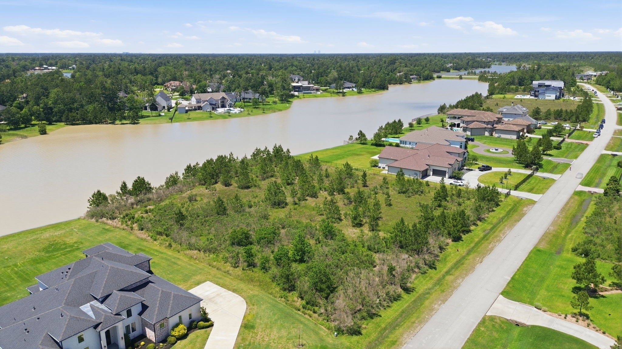 27539 South Lazy Meadow Way Spring, TX 77386 - Photo 10 of 31 Premium Water Front AC Location!