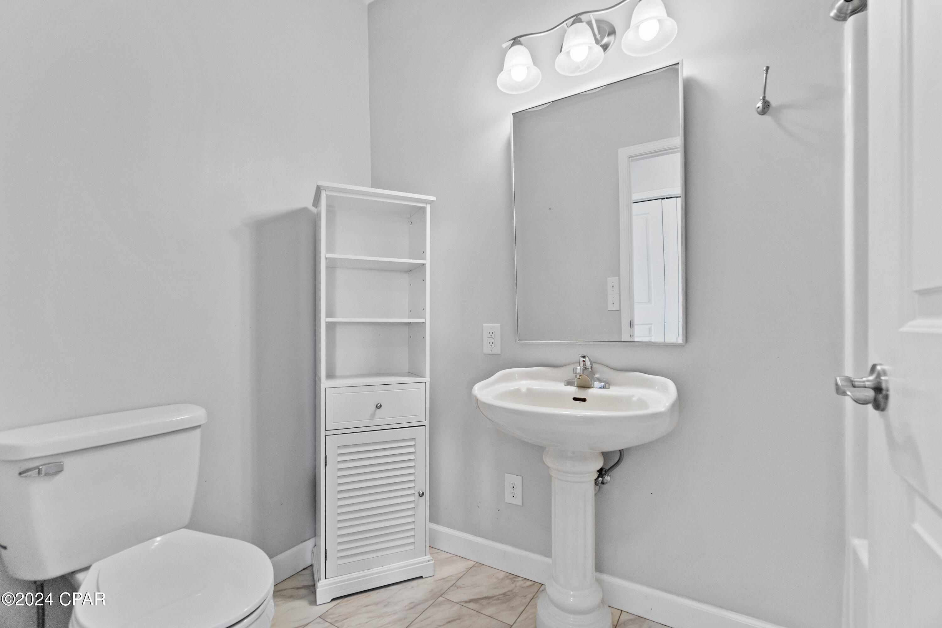409 Lakepoint Road Alford, FL 32420 - Photo 17 of 43 Gallery Image 17