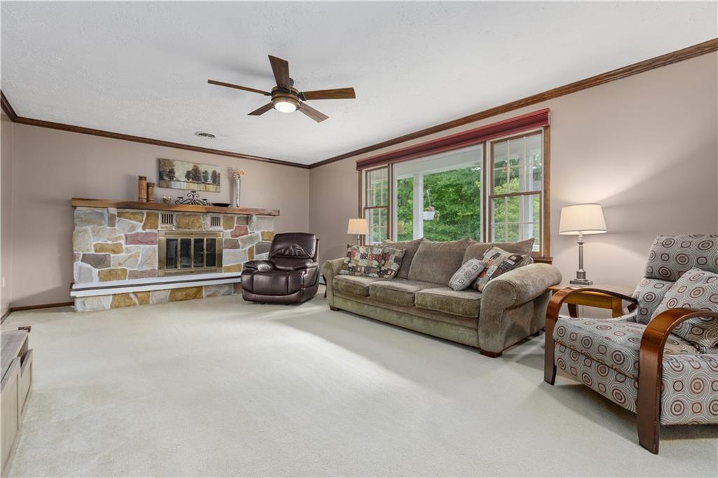 452 School Road Clinton, PA 15026 - Photo 11 of 25 Gallery Image 11