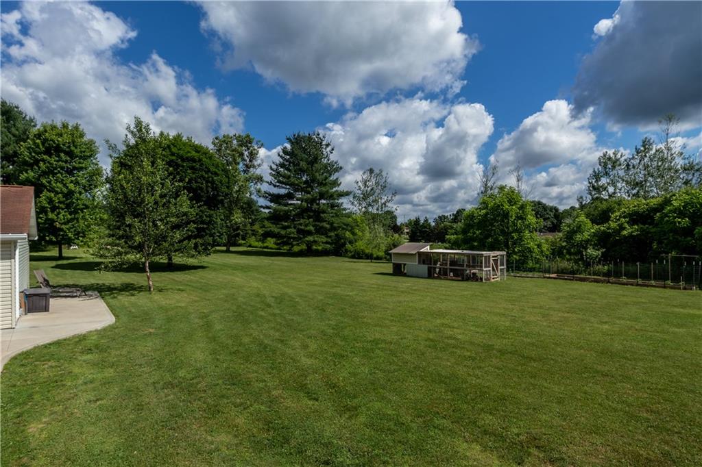 452 School Road Clinton, PA 15026 - Photo 5 of 25 Gallery Image 5