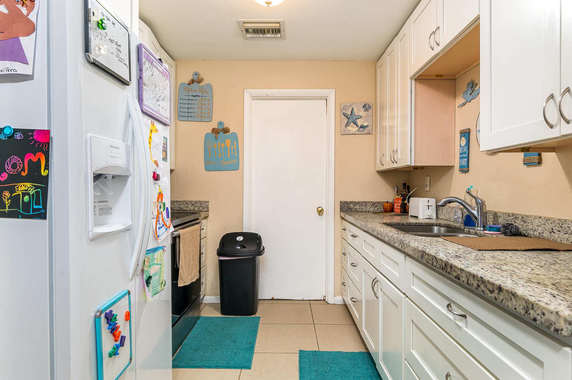 1130 West 1st Street Riviera Beach, FL 33404 - Photo 2 of 25 photo-17
