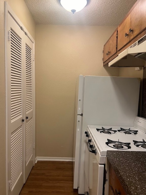 3000 South 1st Street, Unit 104 Austin, TX 78704 - Photo 8 of 31 a utility room with washer and dryer