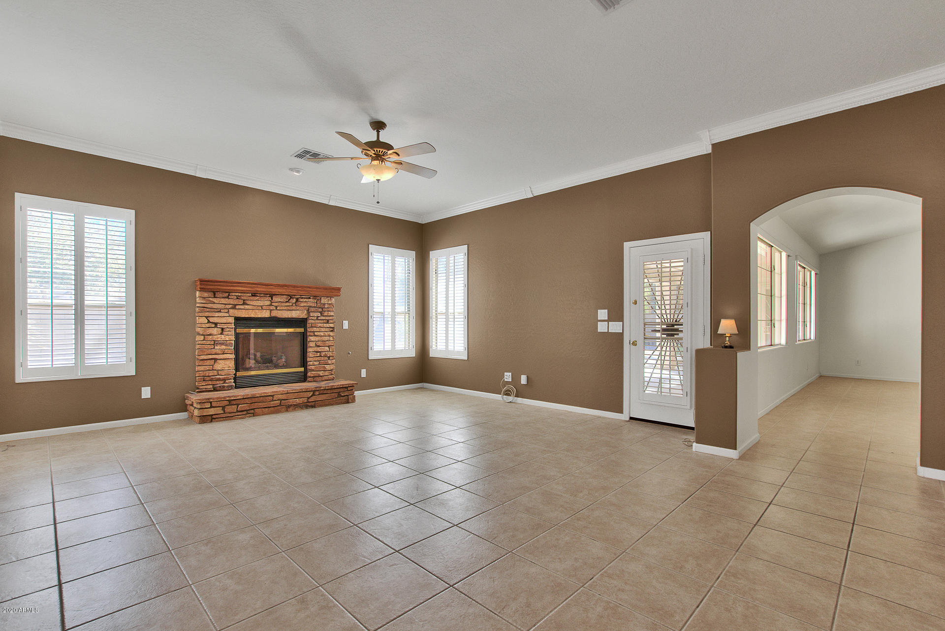 3355 East Kimball Road Gilbert, AZ 85297 - Photo 18 of 47 18 (1)