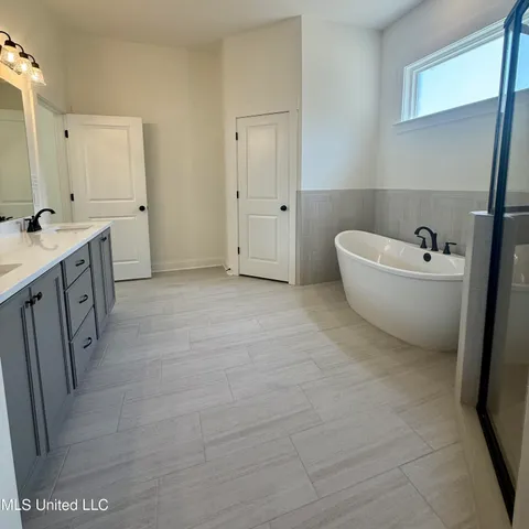 $388,900 | 970 Coahoma Court, Nesbit, MS 38651