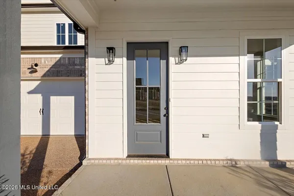 $388,900 | 970 Coahoma Court, Nesbit, MS 38651