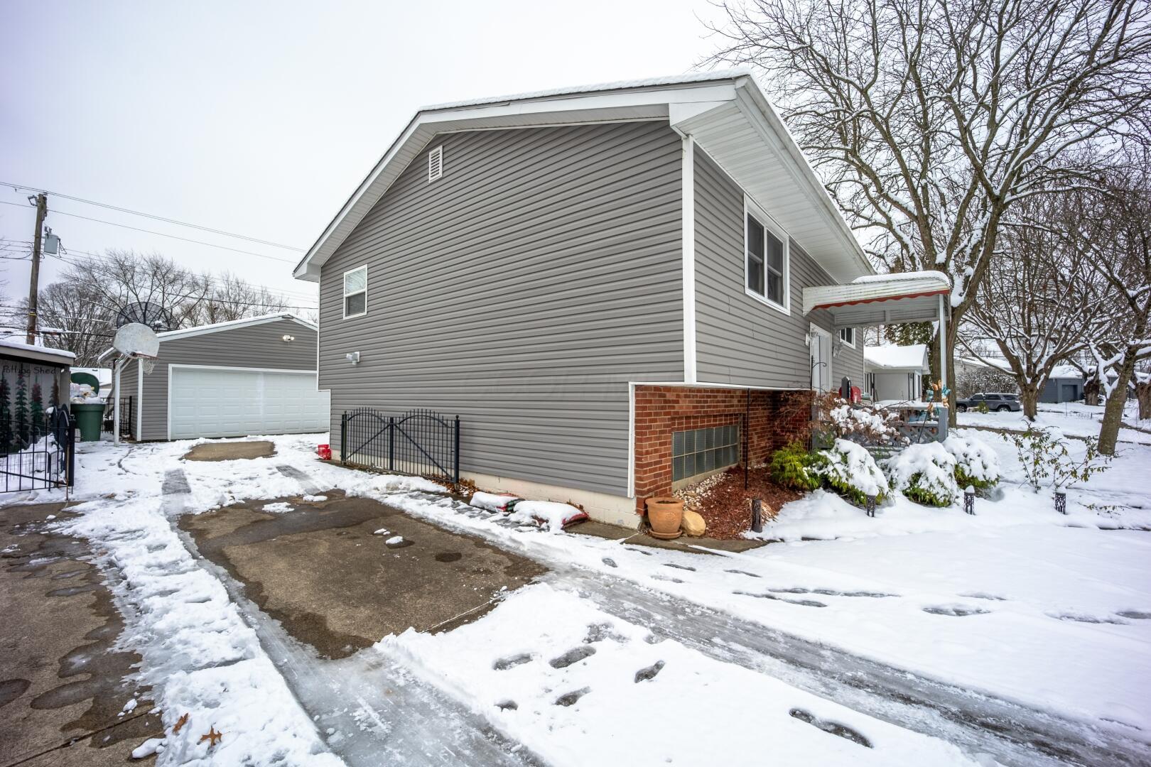 6458 Faircrest Road Columbus, OH 43229 - Photo 33 of 40 R6__5002-HDR (Large)