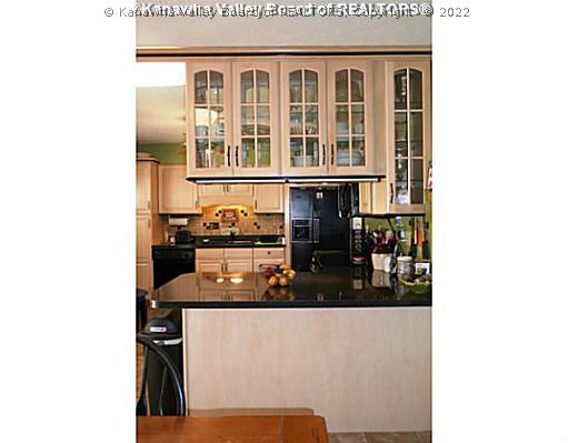 4 Barrington Road Nitro, WV 25143 - Photo 5 of 15 Kitchen.