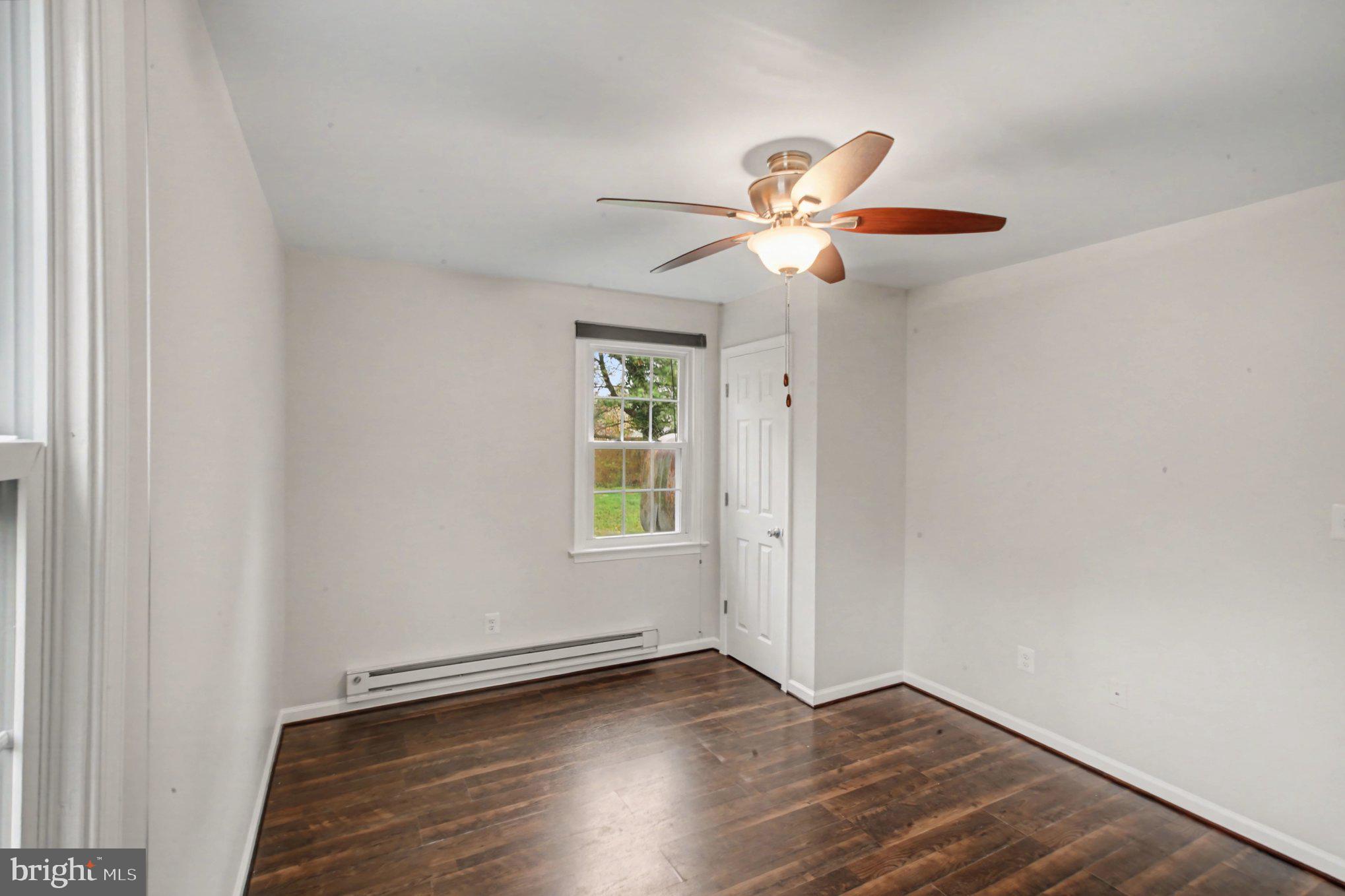 217 Locust Avenue Colonial Beach, VA 22443 - Photo 16 of 28