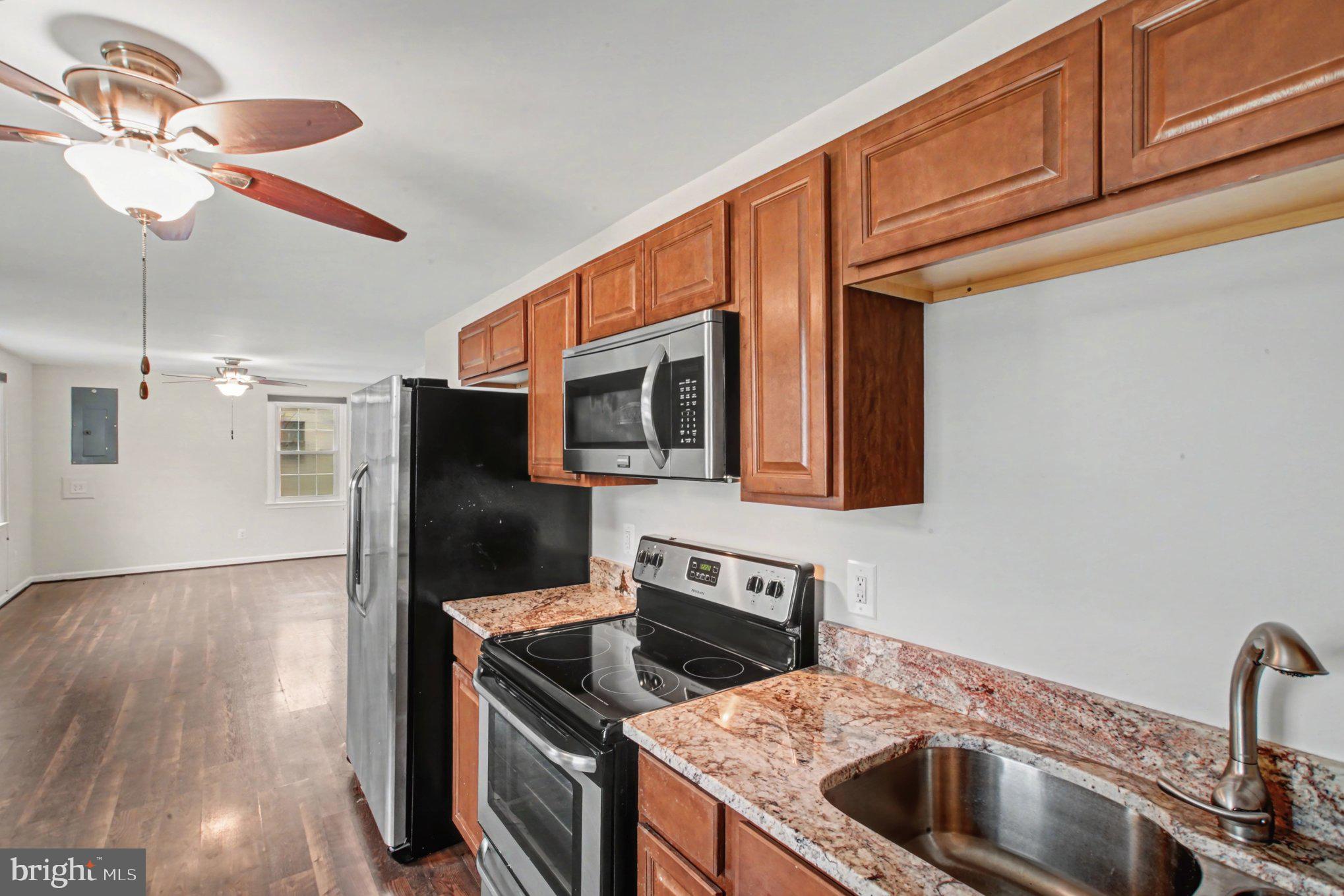 217 Locust Avenue Colonial Beach, VA 22443 - Photo 10 of 28