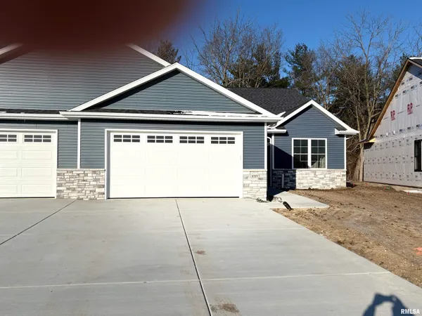 $399,900 | 1717 Ambleside Drive, Springfield, IL 62711