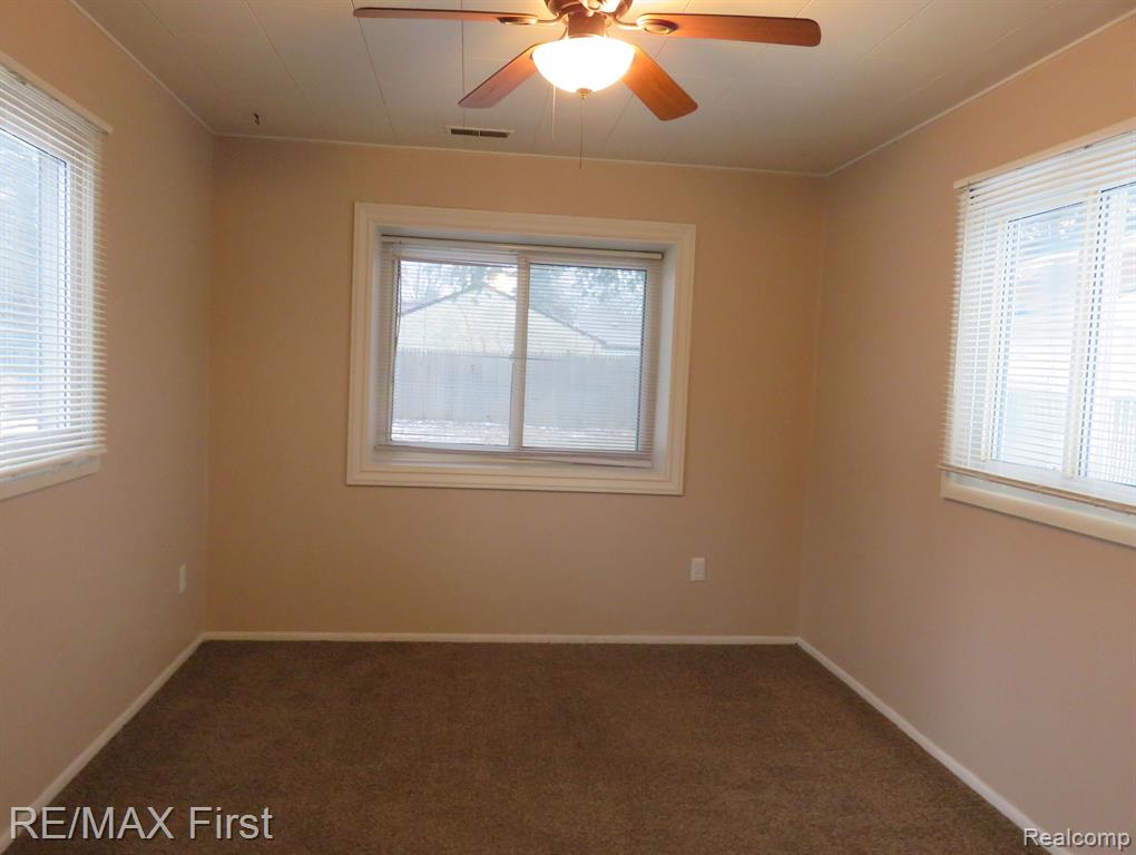 21337 Inkster Road Farmington Hills, MI 48336 - Photo 6 of 12