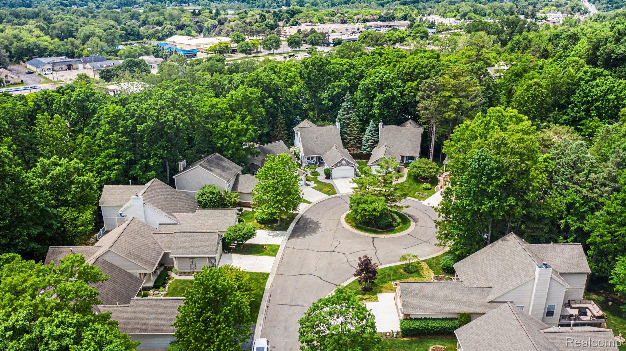 6573 Summit Ridge Court Clarkston, MI 48346 - Photo 4 of 24 024_file_8895.jpg