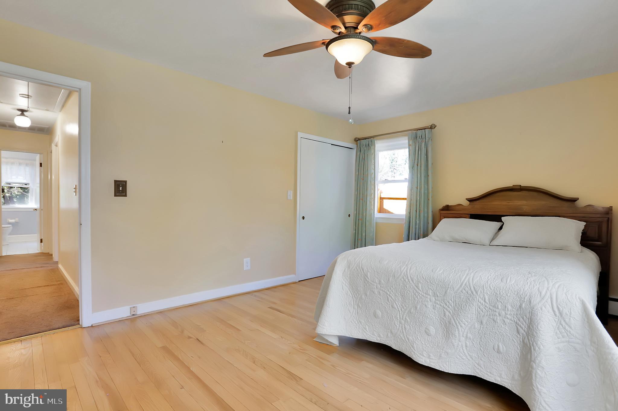 17915 Pin Oak Road Hagerstown, MD 21740 - Photo 14 of 40 Gallery Image 14