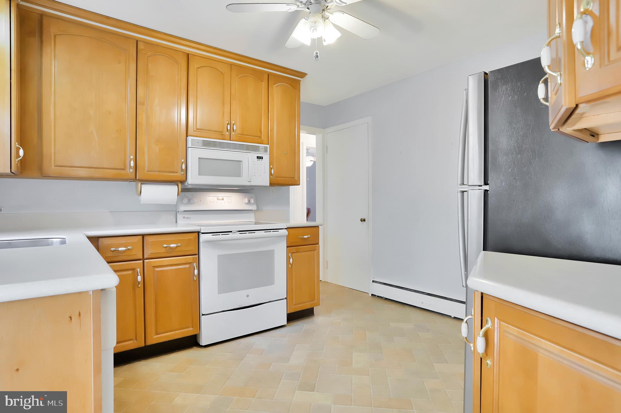 17915 Pin Oak Road Hagerstown, MD 21740 - Photo 8 of 40 Gallery Image 8