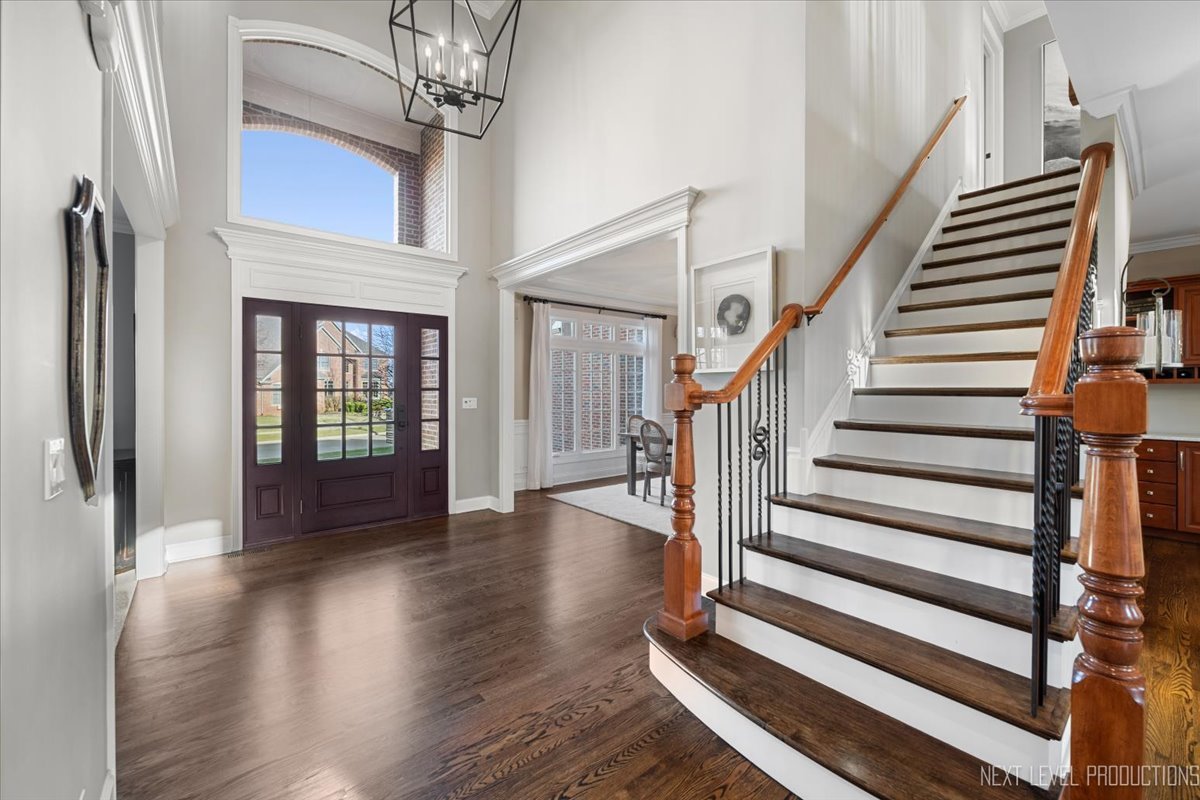 2437 Bird Lane Batavia, IL 60510 - Photo 3 of 48