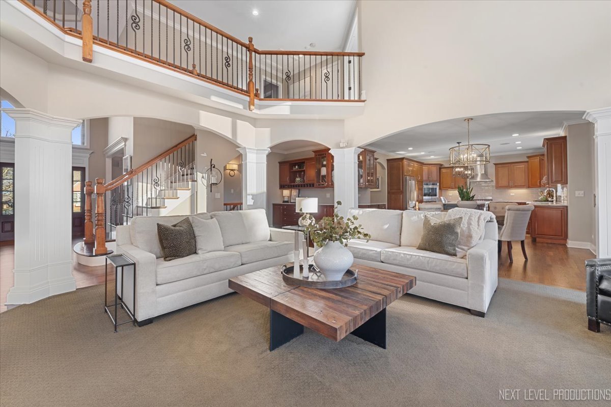 2437 Bird Lane Batavia, IL 60510 - Photo 4 of 48