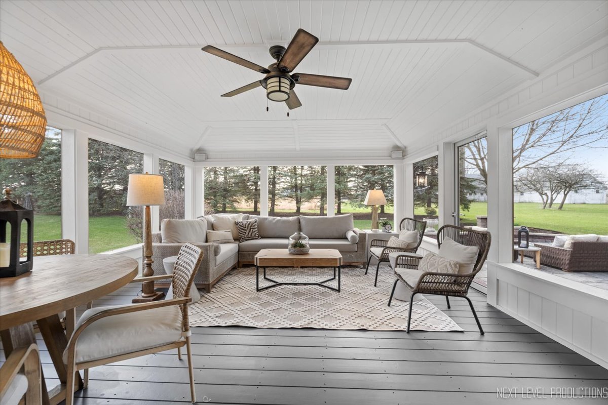 2437 Bird Lane Batavia, IL 60510 - Photo 7 of 48