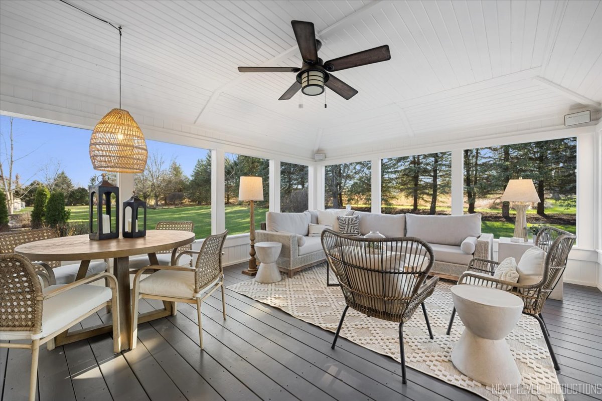 2437 Bird Lane Batavia, IL 60510 - Photo 9 of 48