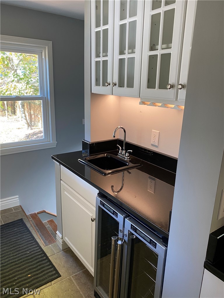 2660 South Taylor Road Cleveland, OH 44118 - Photo 13 of 30
