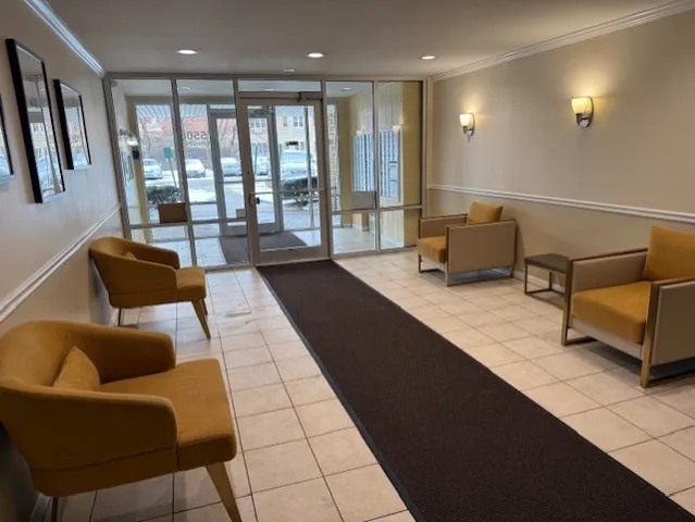 $199,000 | 5506 Lincoln Avenue, Unit 512, Morton Grove, IL 60053