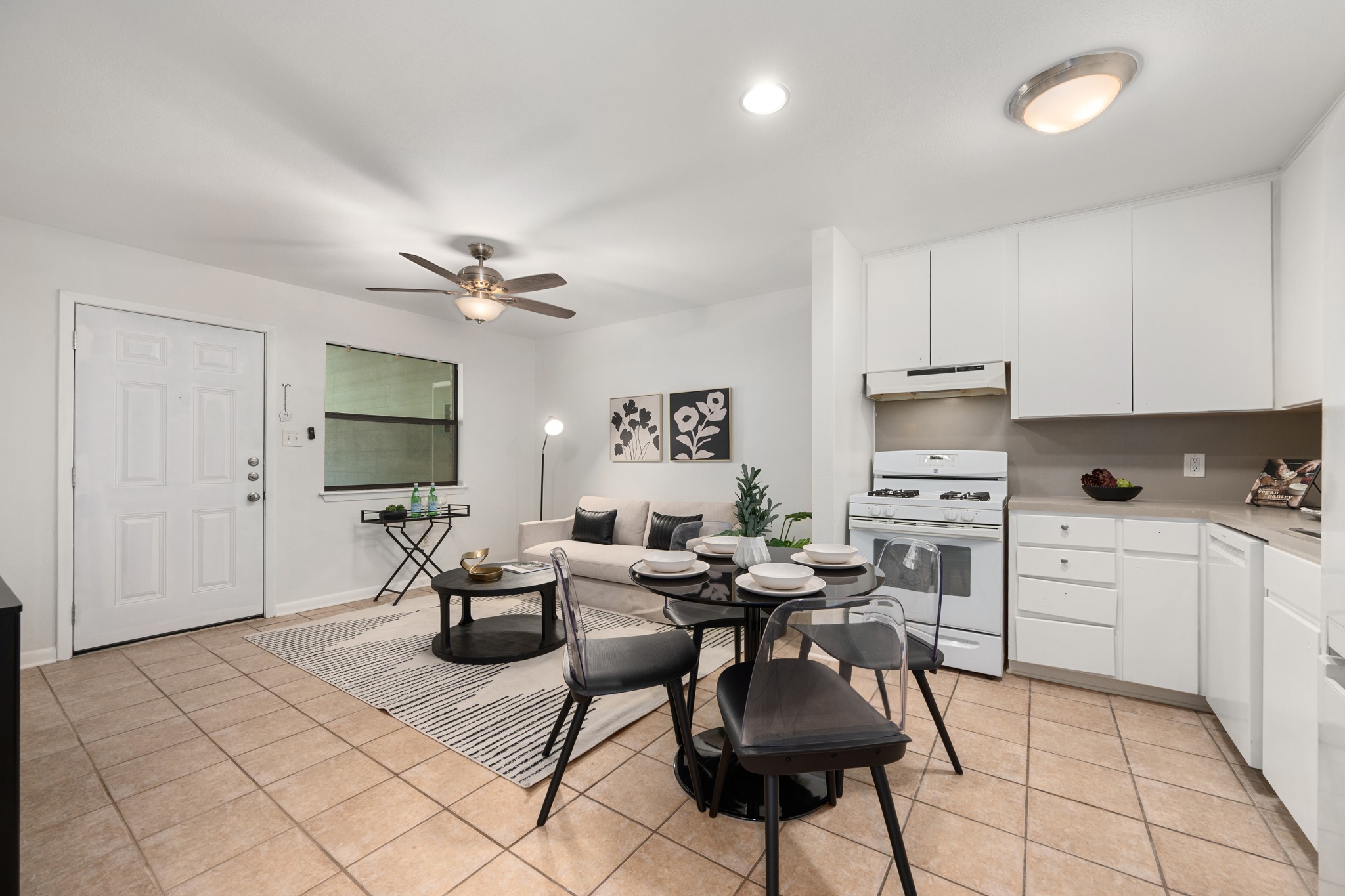 3403 Clawson Road Austin, TX 78704 - Photo 25 of 38 You'll always feel connected while cooking with a direct line of sight from the kitchen to the dining and living spaces.