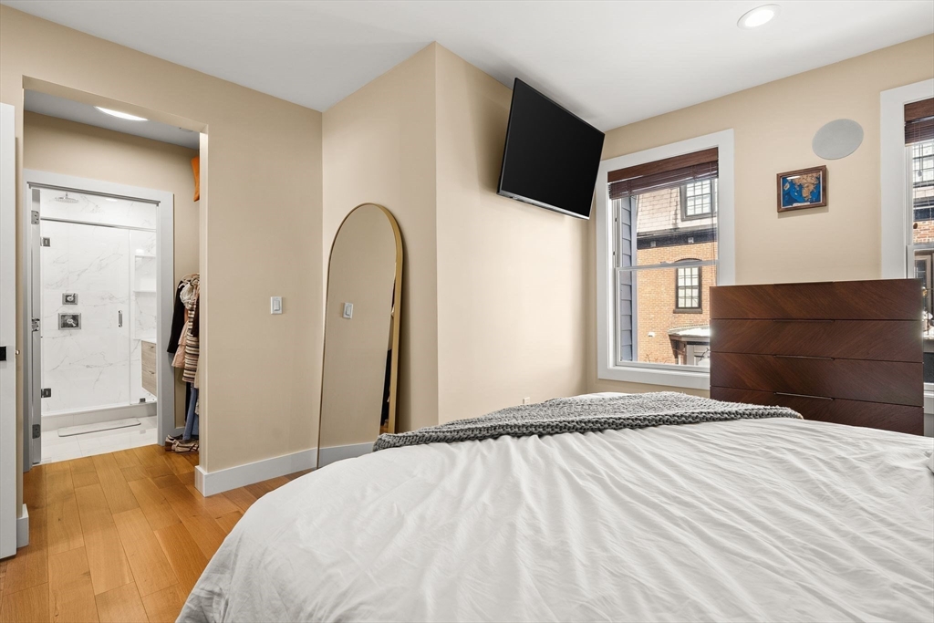 1 Leonard Place, Unit 3 Boston, MA 02127 - Photo 22 of 33